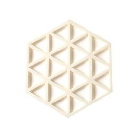 Creative Hollow Insulation Pad Household Tea Coaster Anti-scalding Table Mat Pot Mat Bowl Mat Non-slip Teapot Mat Cup Mat (Option: Triangle Beige)