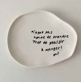 Hand Kneading Ins Wind Irregular Design Letter Ceramic Fruit Plate (Option: 7inch black letter)